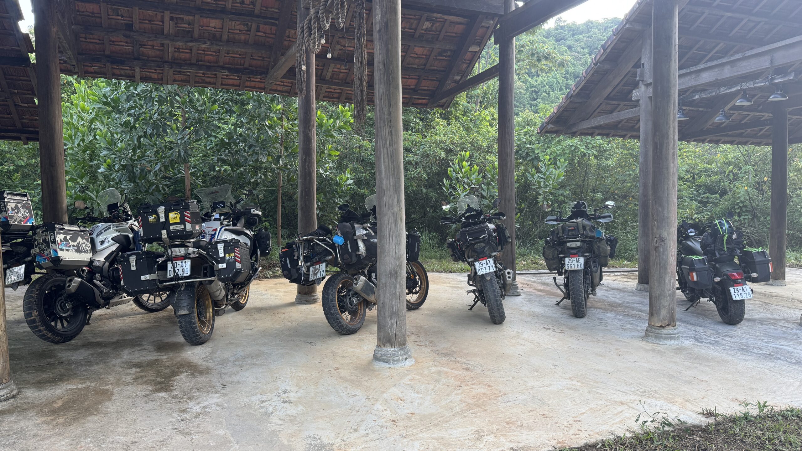 Ha Noi &rarr; Ho Thac Ba