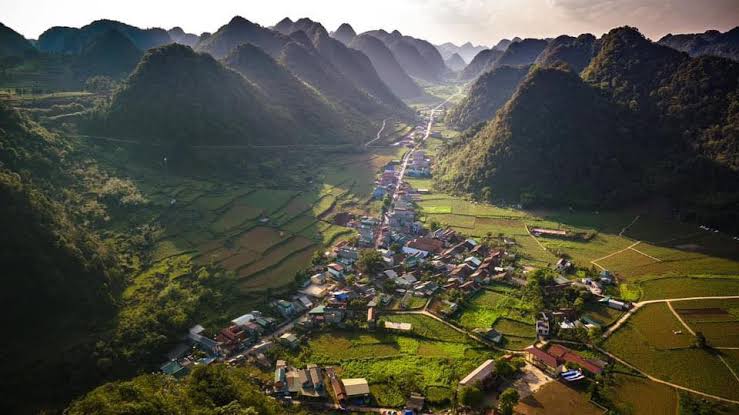 Meo Vac → Khuoi Ky Village